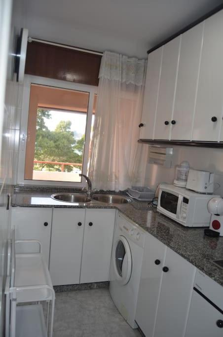 Precioso Atico A Pie De Playa, En Mino. Apartment Bagian luar foto